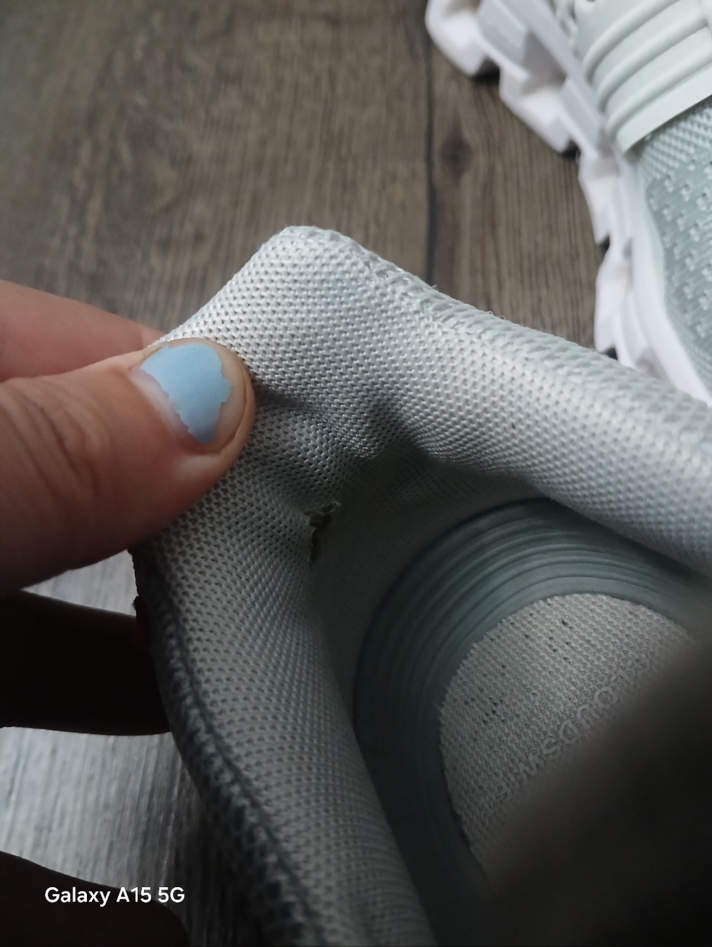 On Running Cloudswift Glacier White Grey colorway Size 8.5 - Picture 3 of 10